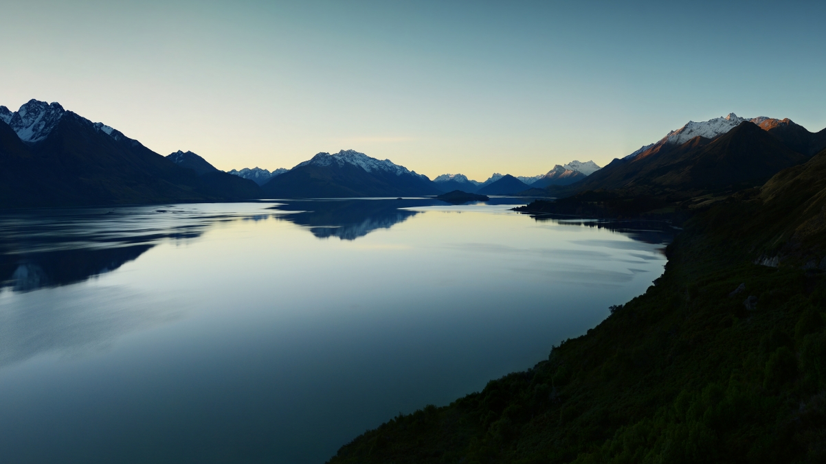 4K landscape of Lake Wakatipu, New Zealand