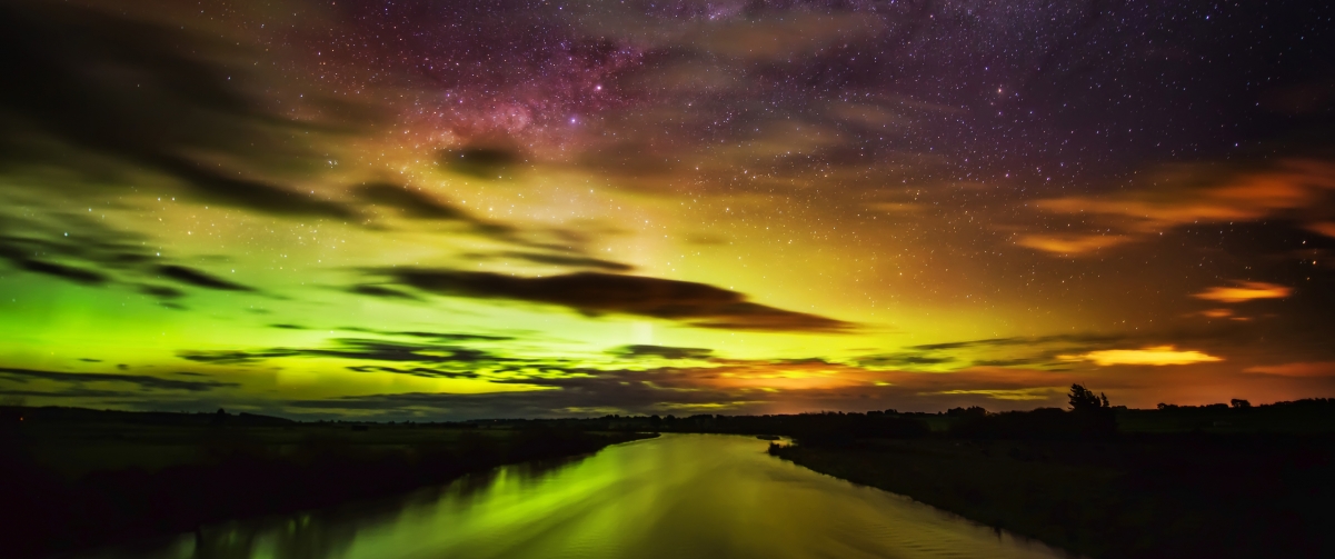 The South Aurora of New Zealand 3440x144