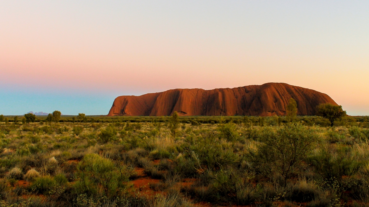 Uluru sunrise landscape 3840x216