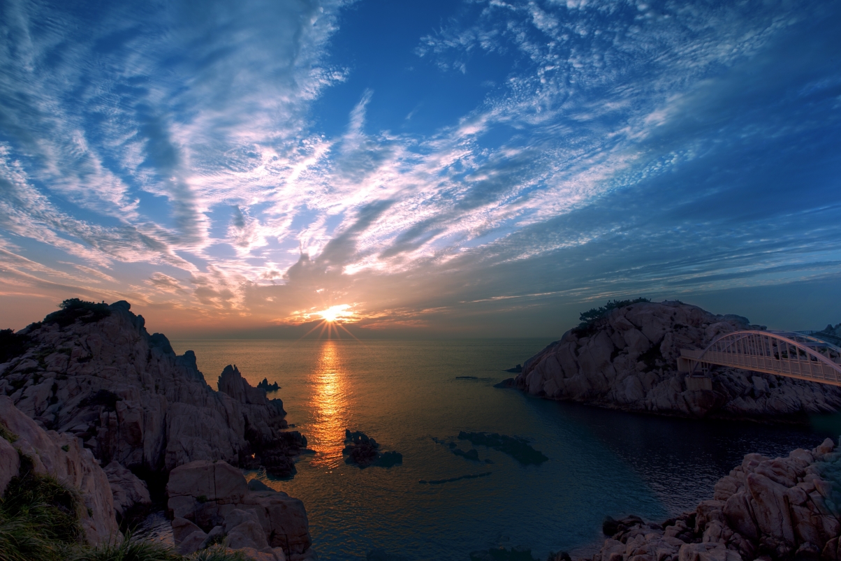 Ulsan beach sunrise landscape 5K wallpaper