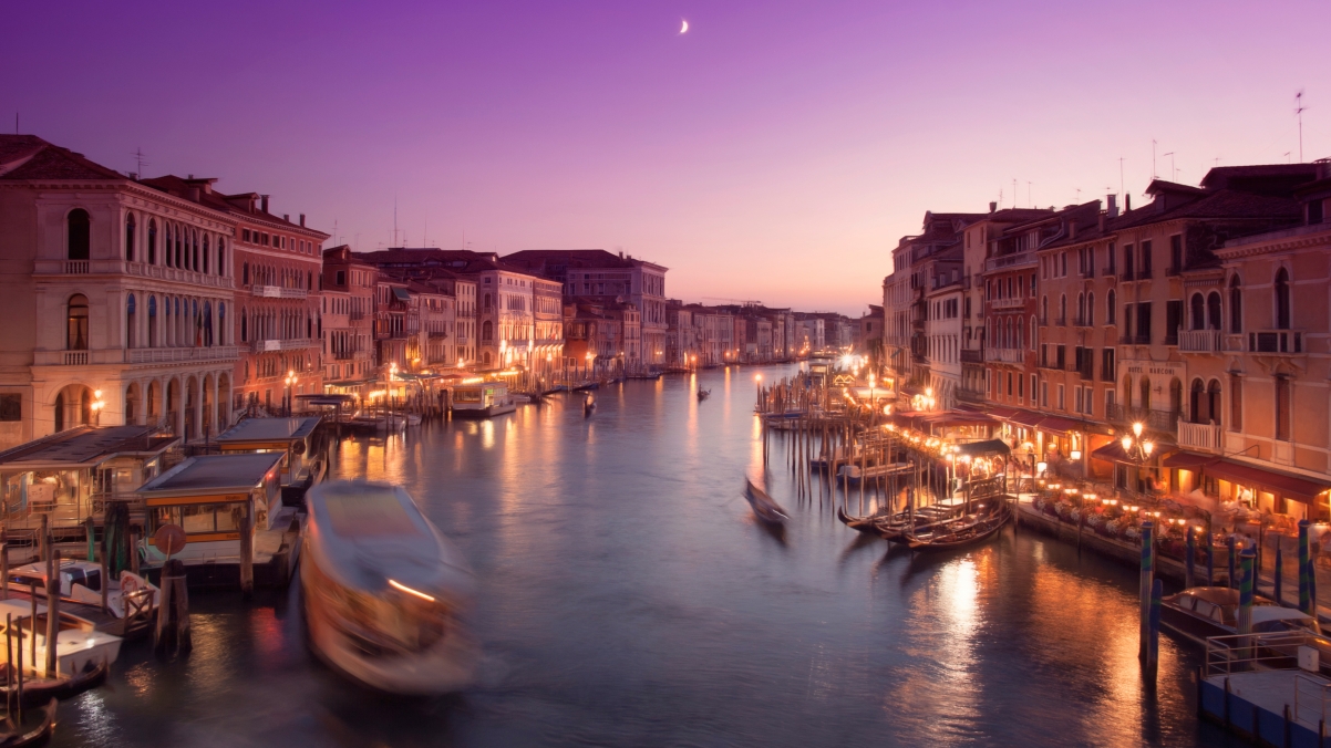 Venice Rialto Bridge 4K Landscape