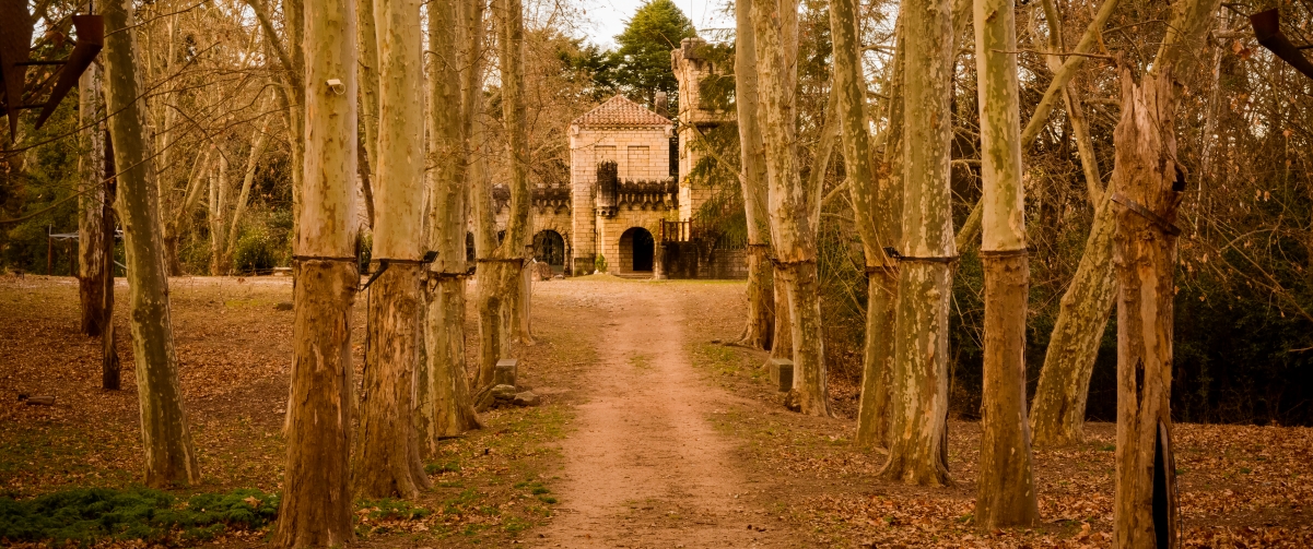 Private castle scenery 3440x144