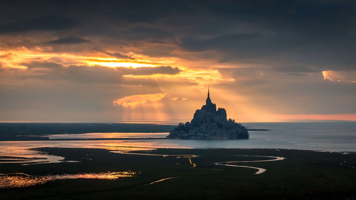 Mont Saint-Michel sky with dark clouds too