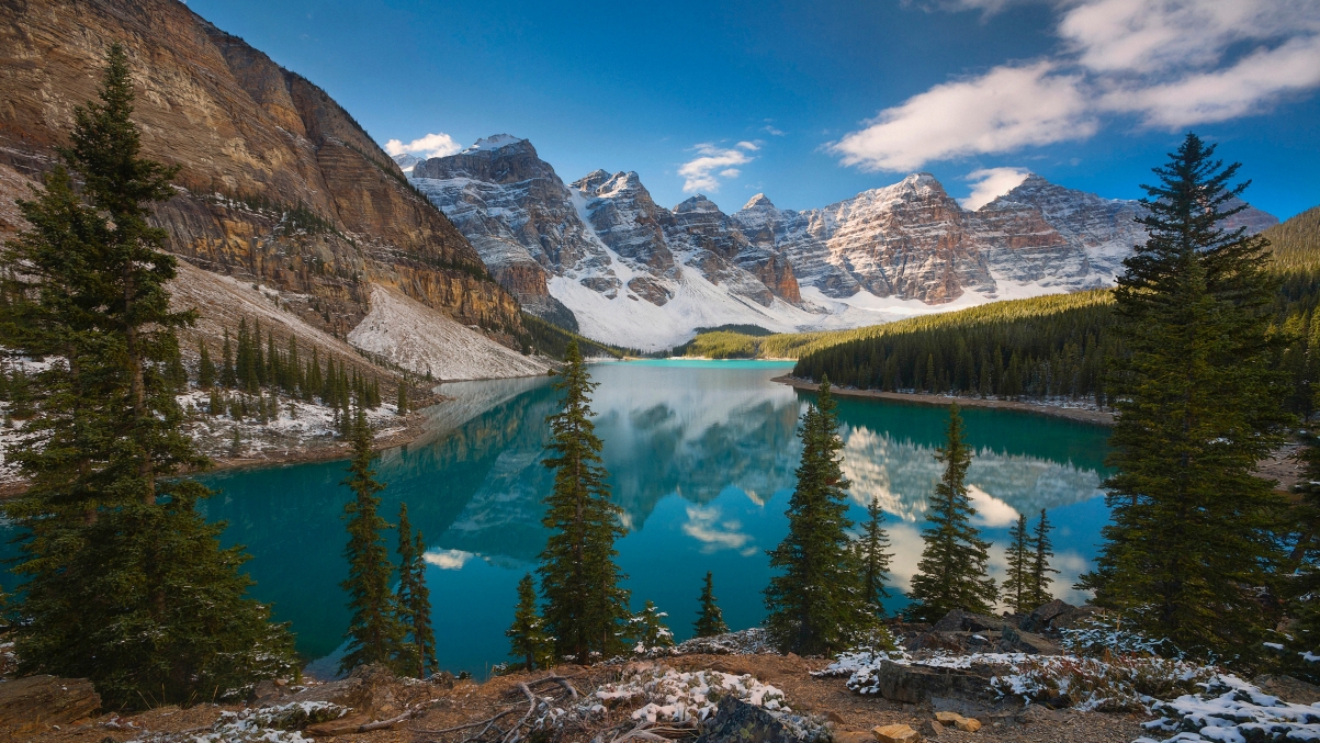 Mountain lake scenery macbook official 5k wall