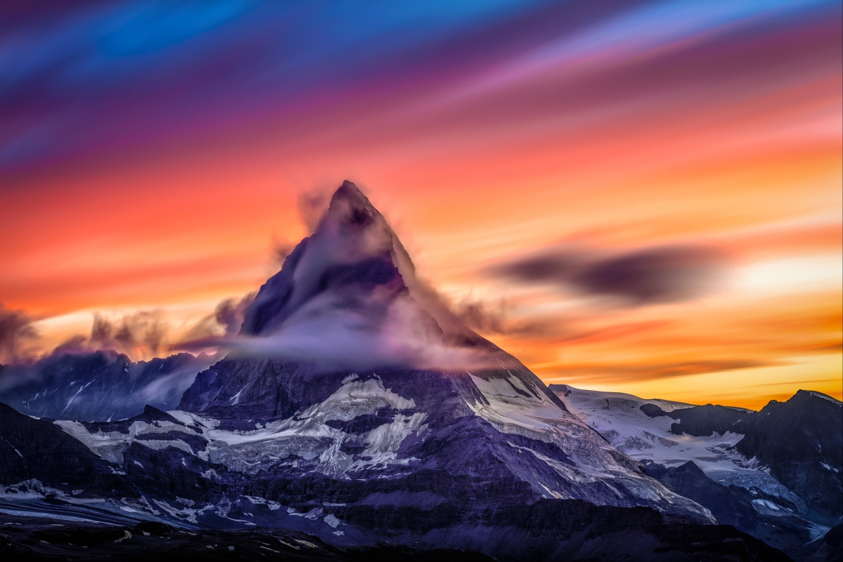 Burning Sky 4K Desktop Wallpaper