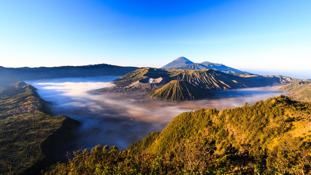 Mount Bromo 4K Landscape Wallpaper