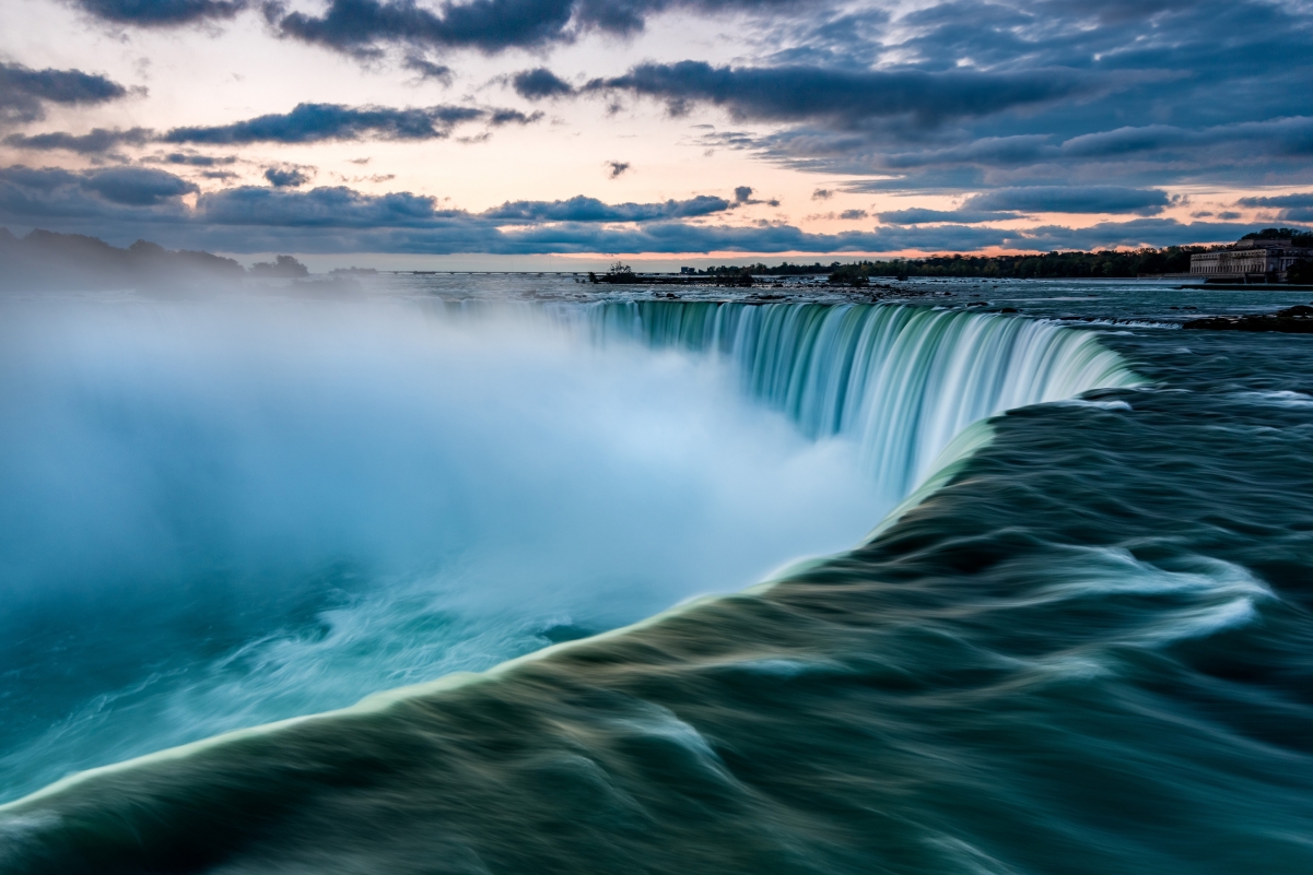 Niagara Falls scenery 4K wall