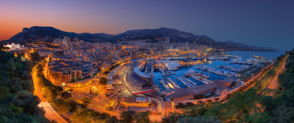 Night view of the port of Monaco 3440x144