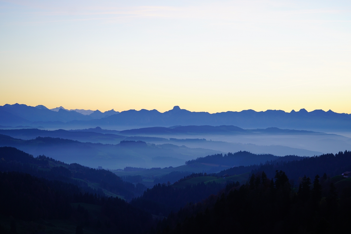 Misty mountains 8K landscape pictures