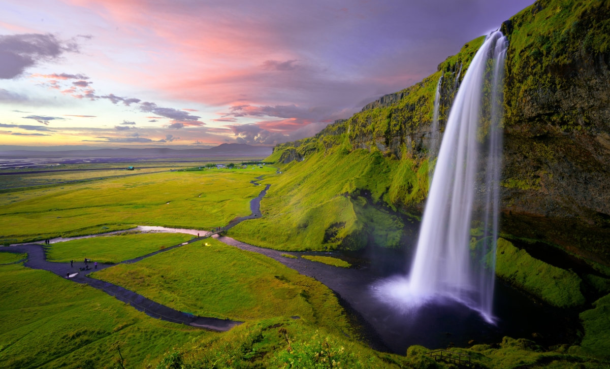 Beautiful waterfall scenery 4K picture wall