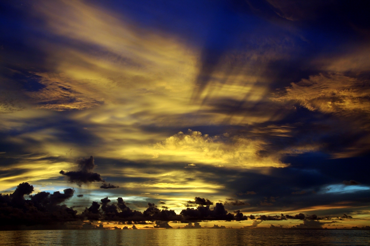 Maldives north atoll sky landscape