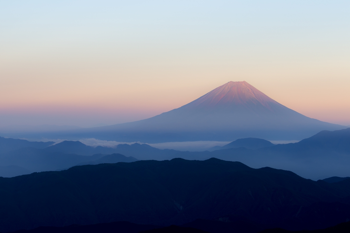 Dawn fog Japan Mount Fuji 4K wind