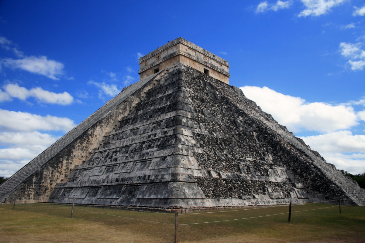 Pyramid maya ancient mexico