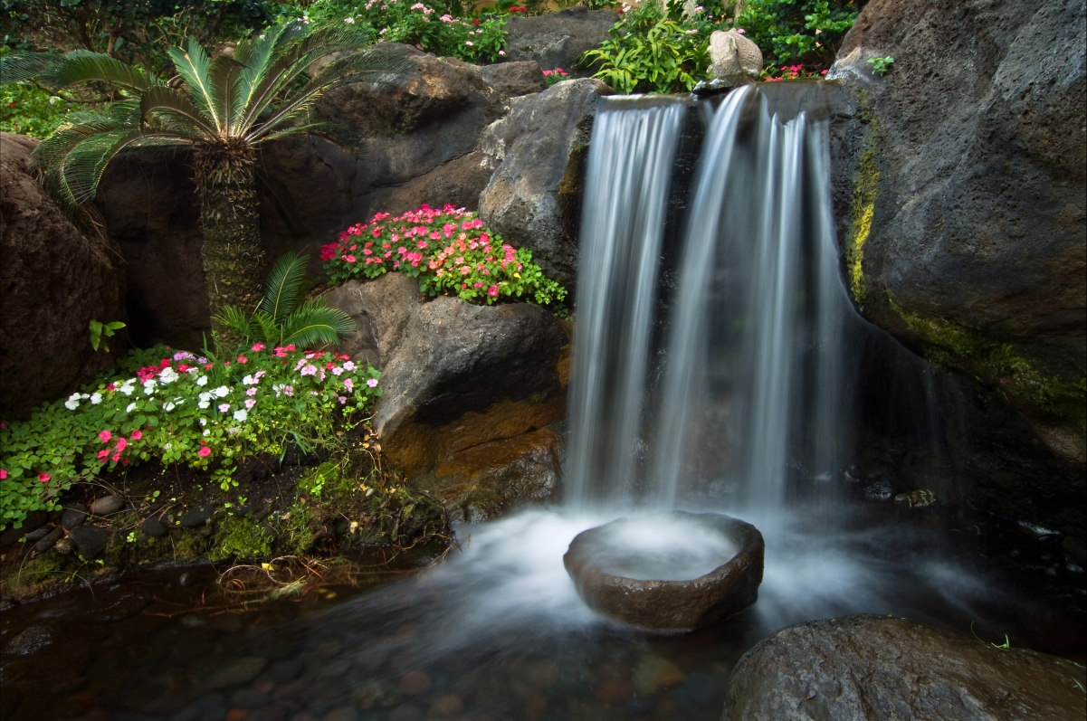 Garden Creek Waterfall Stone 4K