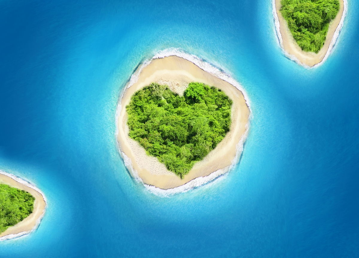 Panoramic view of the small island of love on the sea HD