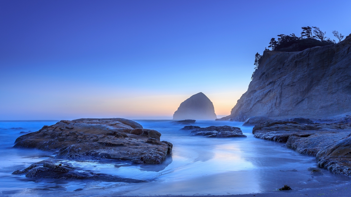 Seaside rock scenery 4K HD pictures