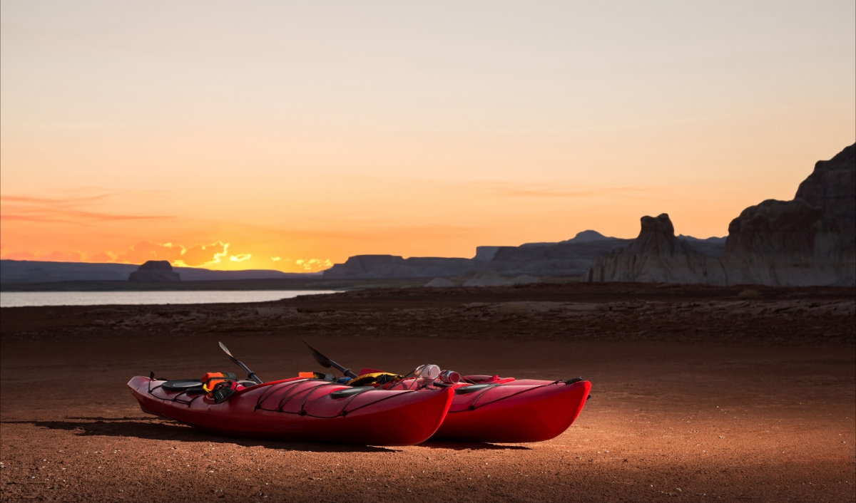 Coastal kayak sunrise scenery 4K