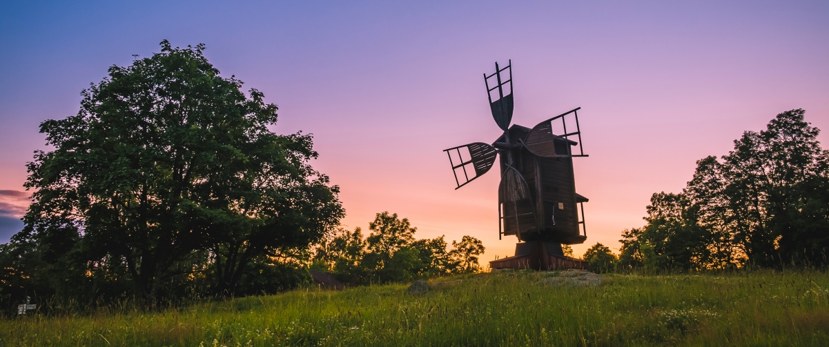 Finnish old windmill 3440x1440 with fish