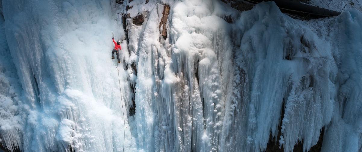 Climber 3440x1440 curved display