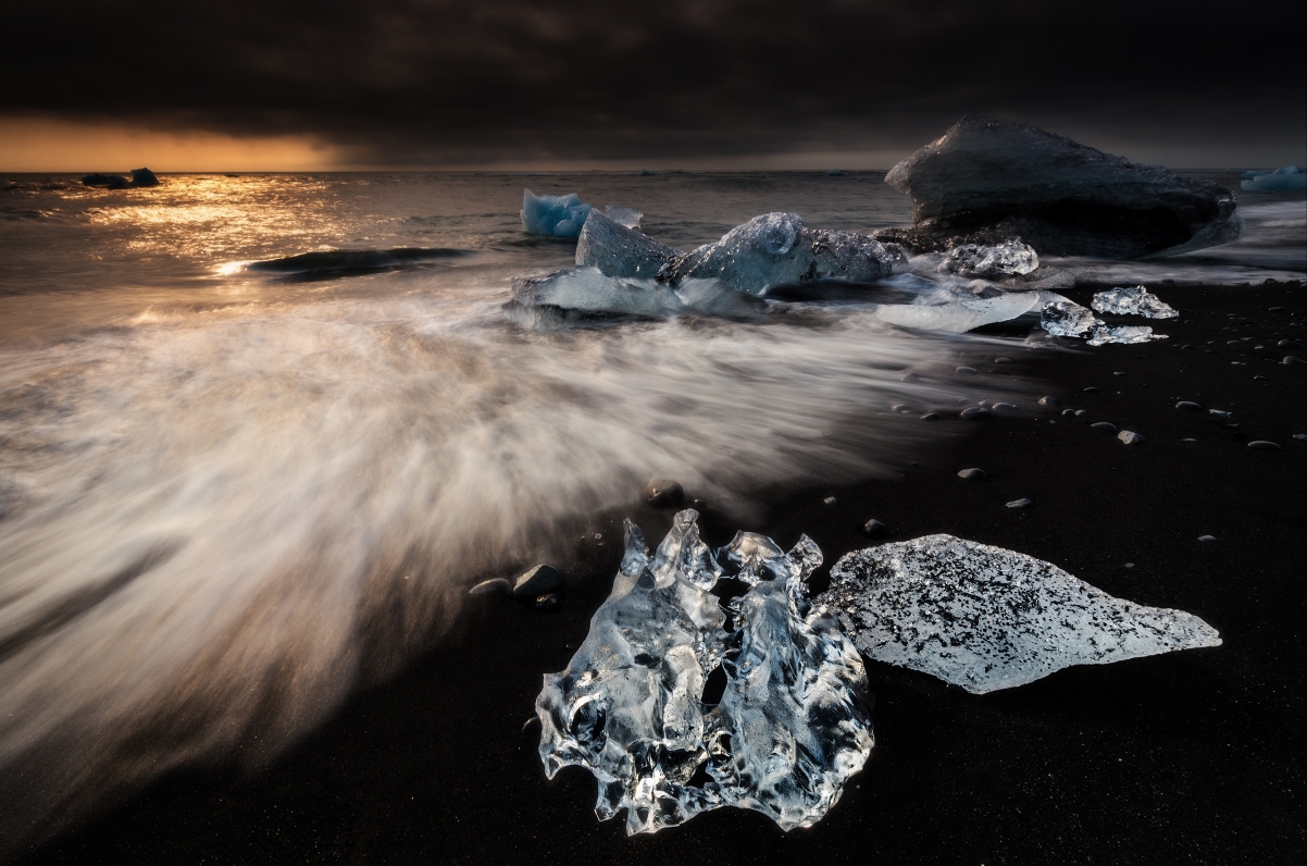 Iceland beach ice floes 4K landscape wall