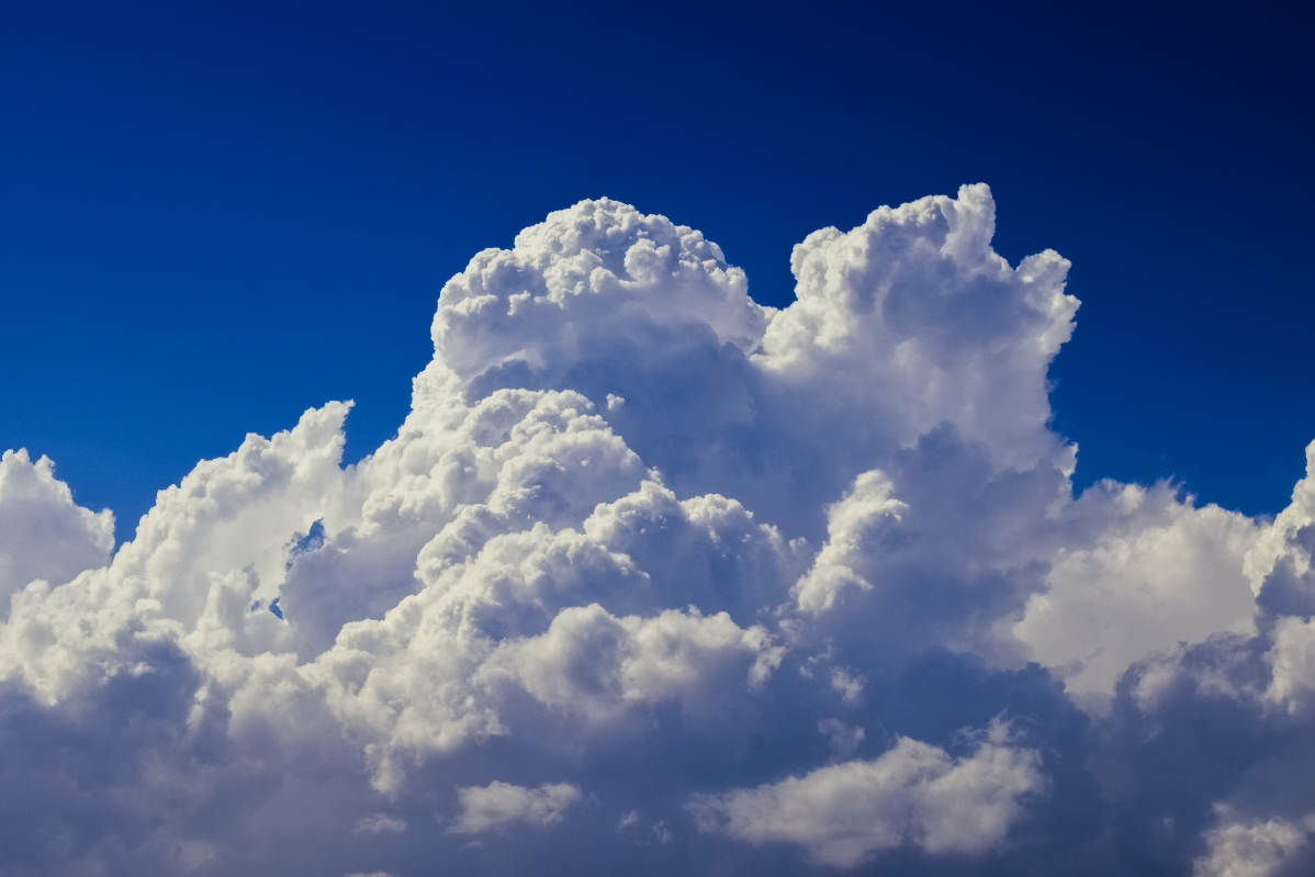 White cloud cumulus blue sky 5K wind