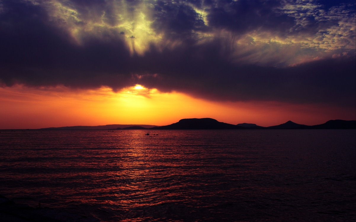 Lake Balaton 4K Landscape Wallpaper