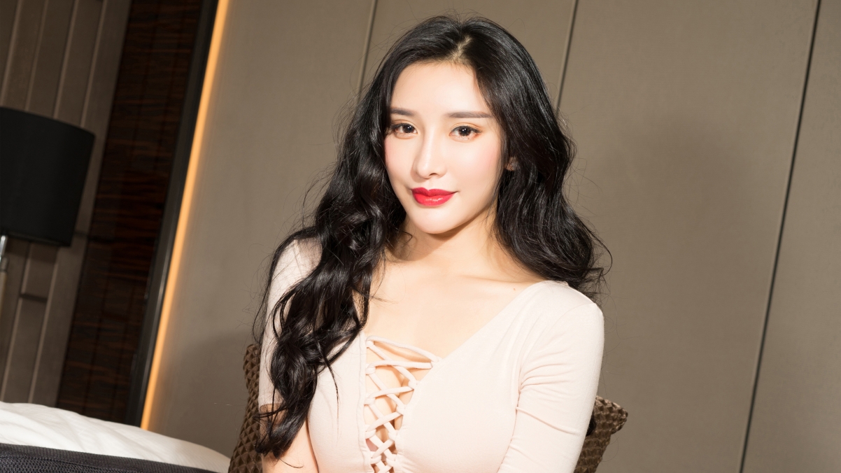 Long curly hair temperament beauty Konishi 4k wall