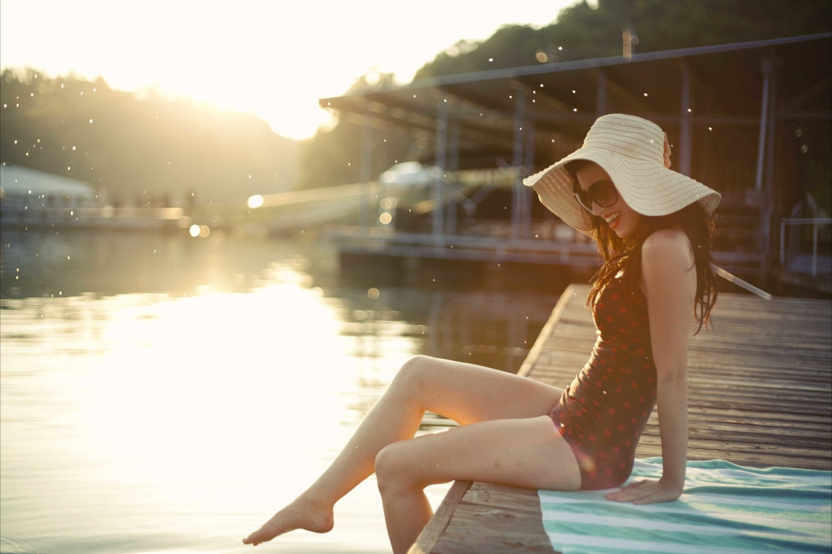 Pool bikini girl hat