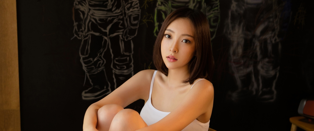 Wenwen short hair white suspender underwear