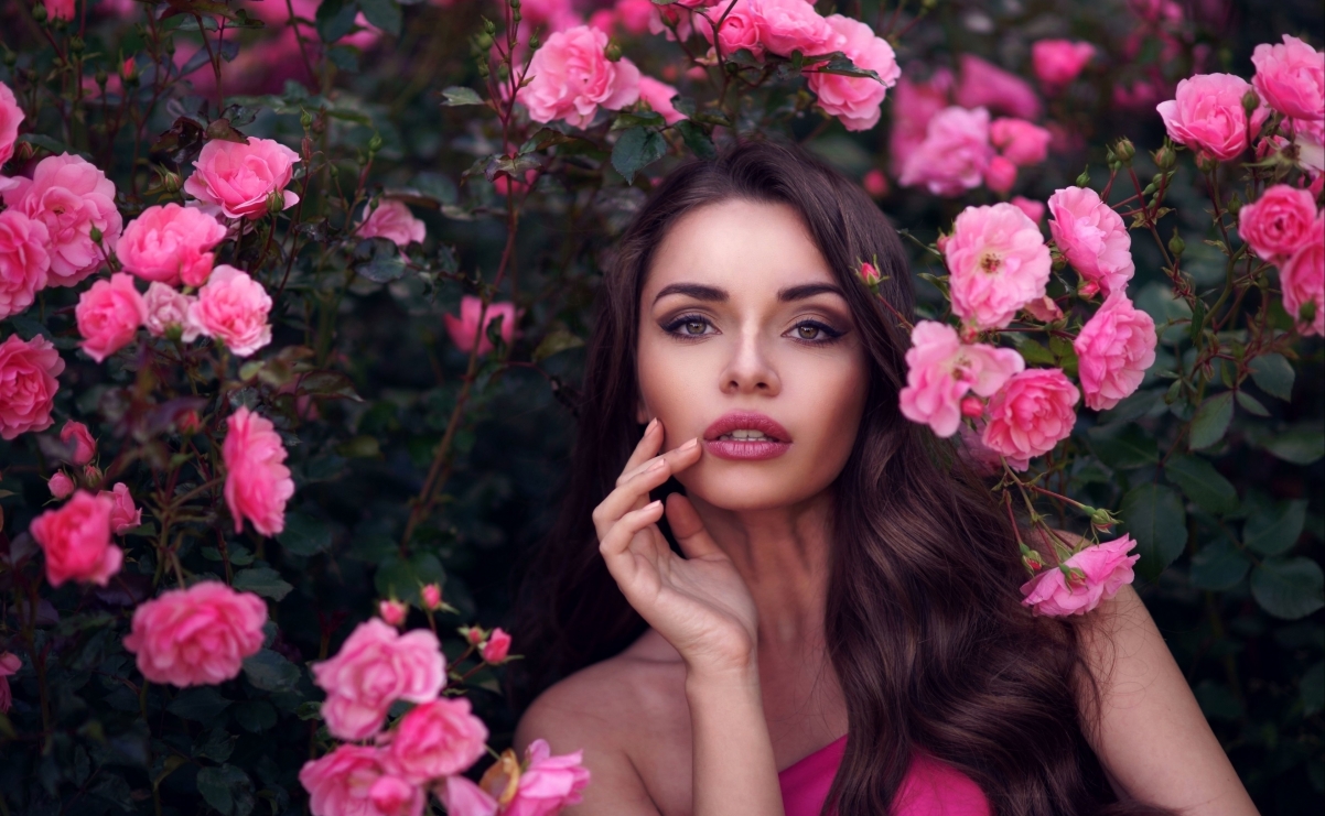 Girl and flower 4k wallpaper