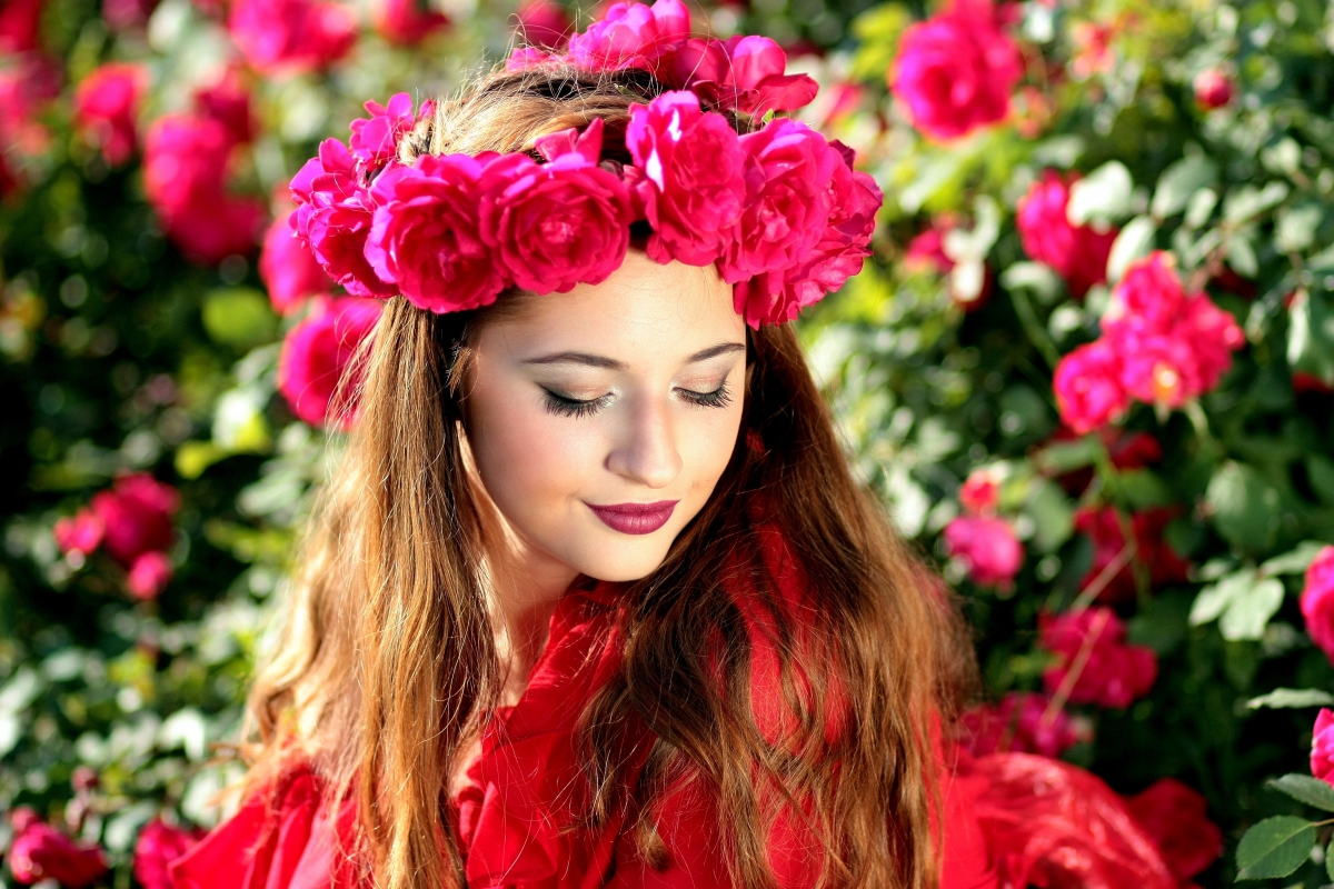 Girl rose red wreath flowers
