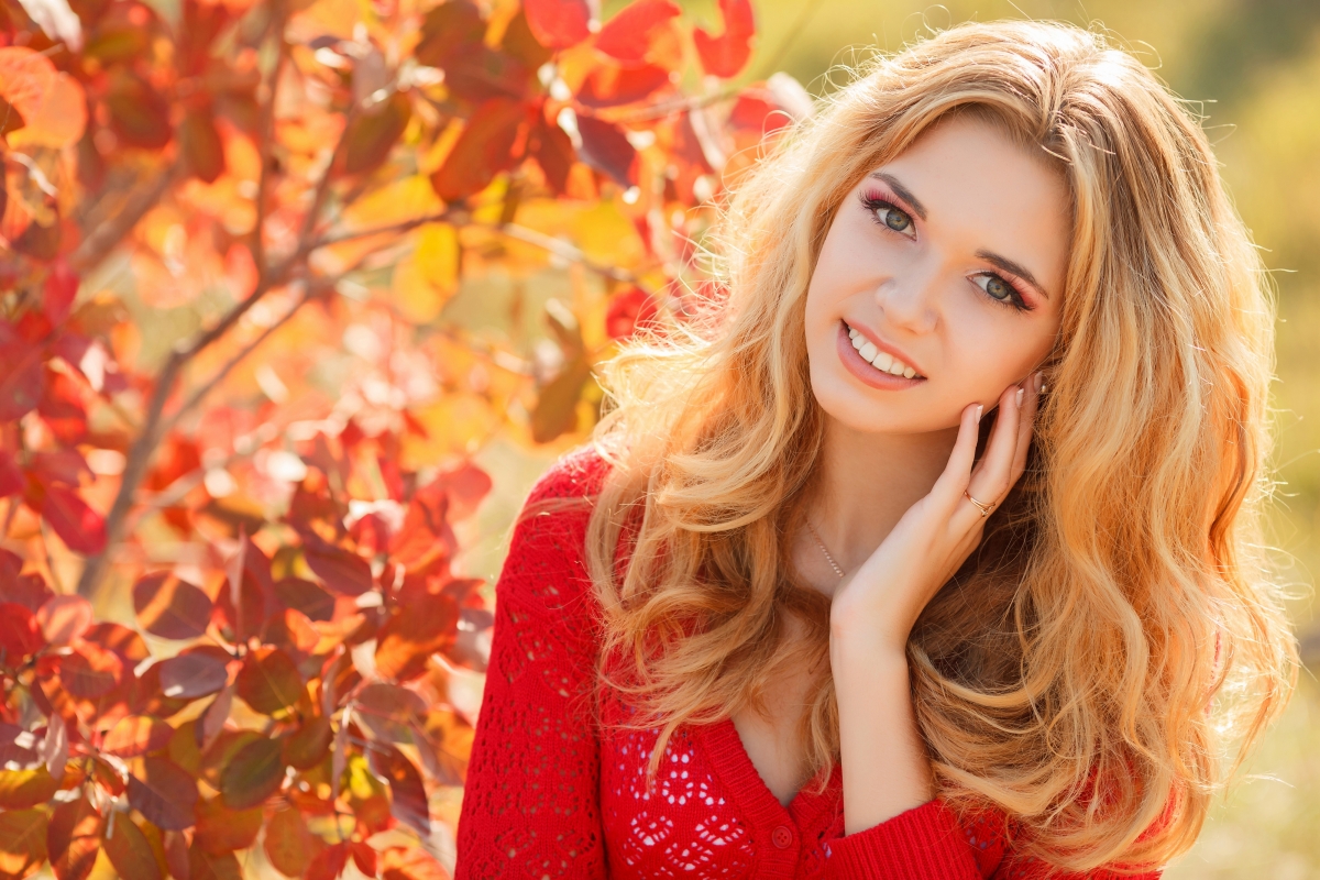 Girl blonde smile autumn 4K