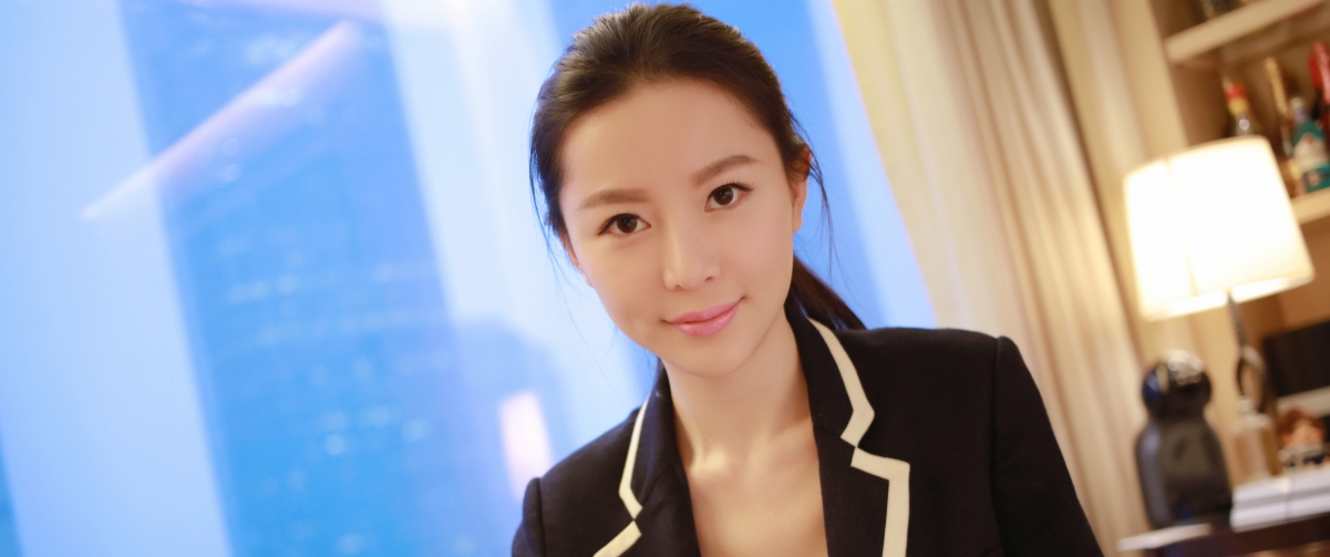 Mu Yuqian Beauty in Black Professional Dress 3