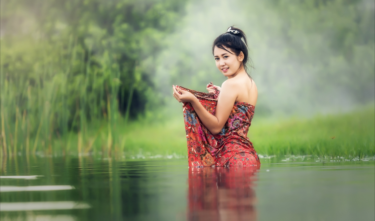 Bathing river Cambodian beauty 4k