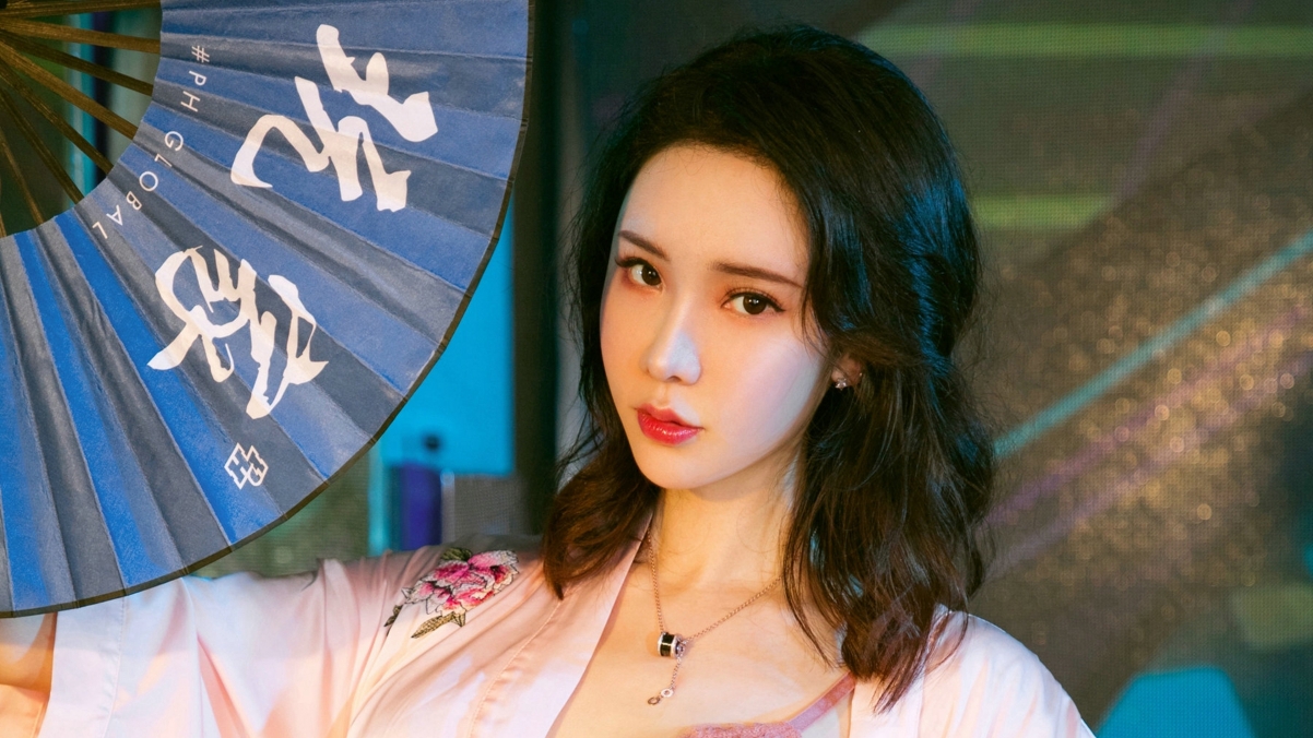 Beautiful Fan 4k Wallpaper