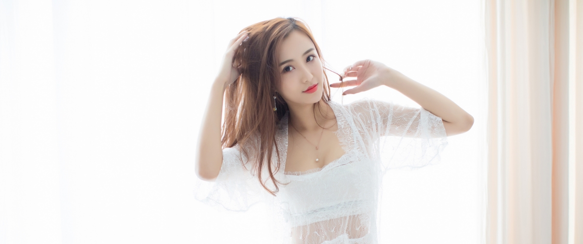 Beautiful model cat treasure 3440x1440 wall