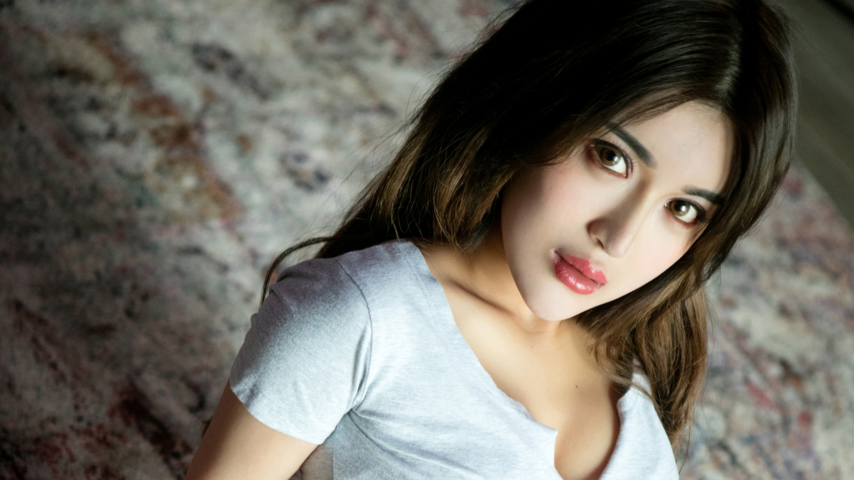 Beautiful Model Lin Hee 4k Wallpaper