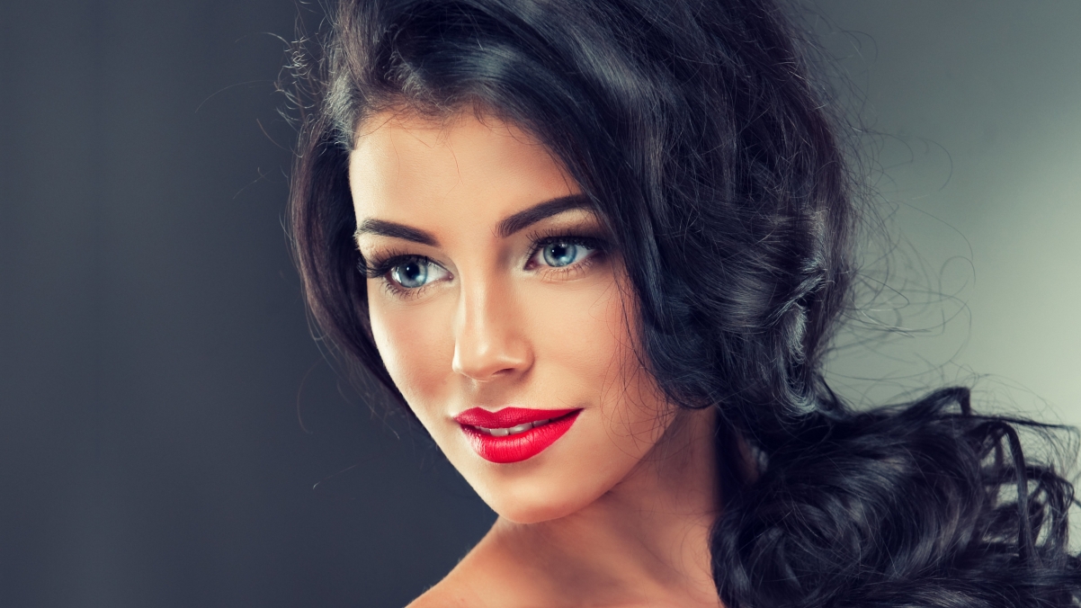 Beautiful woman HD 4K desktop wall