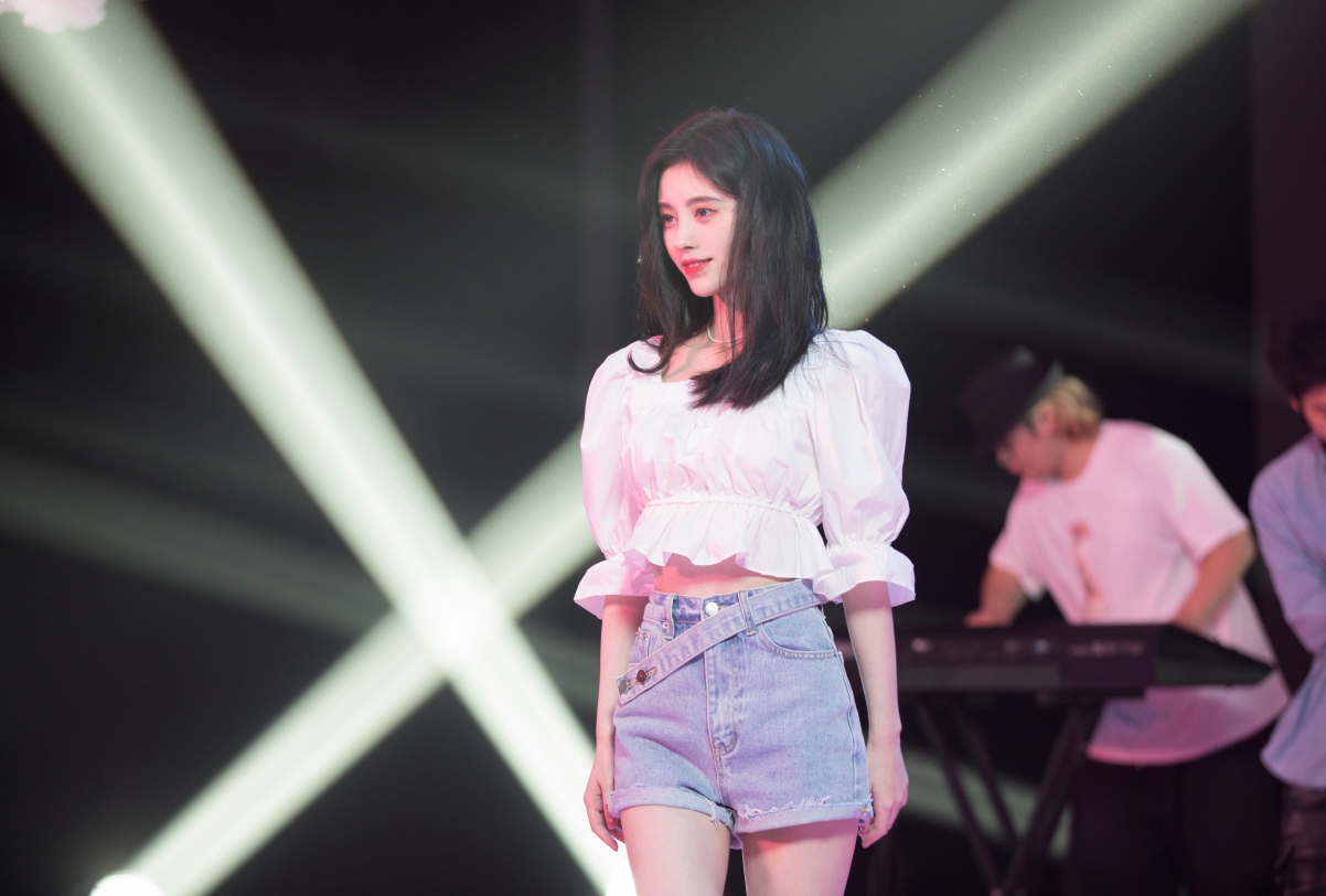 Ju Jingyi