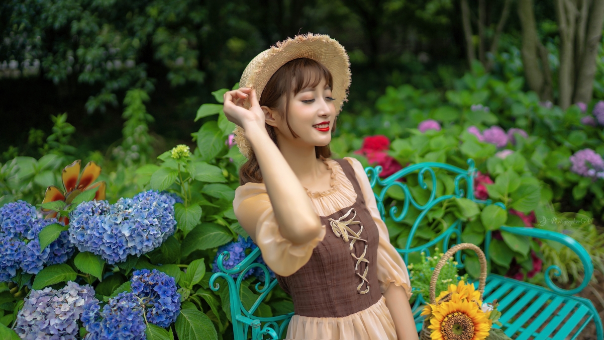 Cute beauty in the flowers 4k HD