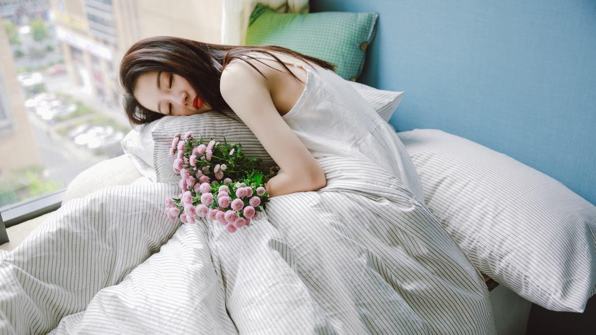 Beauty photography of flowers in bed Nini