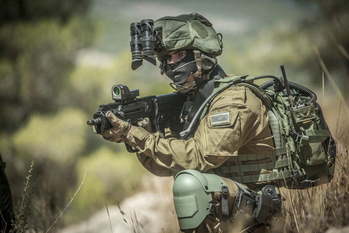 Soldier equipment 4K pictures