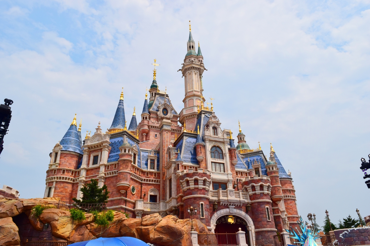 Shanghai Disneyland in the sun