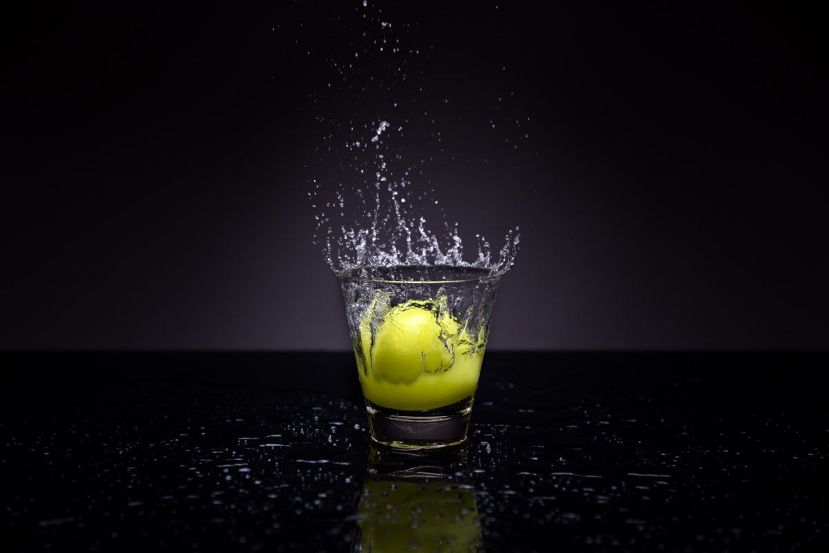 Lemon glass water creative art